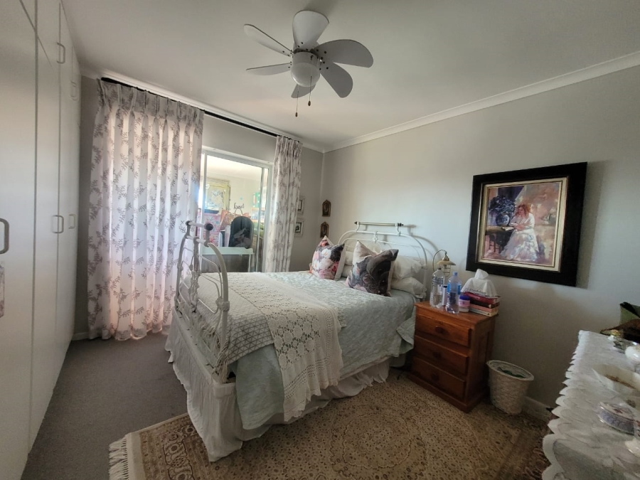 3 Bedroom Property for Sale in Wavecrest Eastern Cape